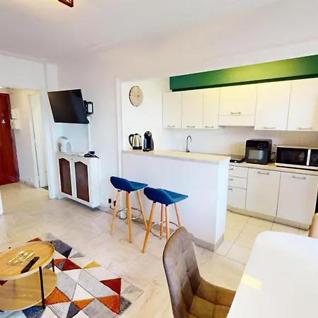 Residences Du Cap - Giotto - Agreable Studio En Rdj Avec Terrasse Sur Le Bord De Mer Mae-5971 * Roquebrune-Cap-Martin