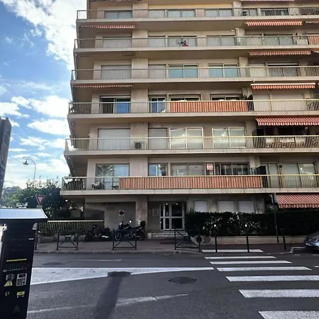 Residences Du Cap - Giotto - Agreable Studio En Rdj Avec Terrasse Sur Le Bord De Mer Mae-5971 * Roquebrune-Cap-Martin